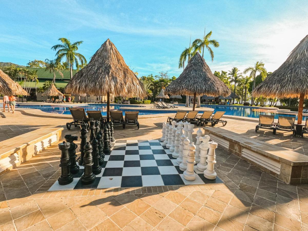 Barcelo Tambor Hotel Tambor  Exterior foto A giant chess set at a resort in Punta Cana, Dominican Republic